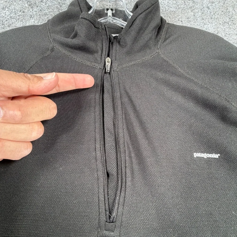 Patagonia Activewear Top Mens XL Black Capilene 3 Thermal Lightweight Zip-Neck‎